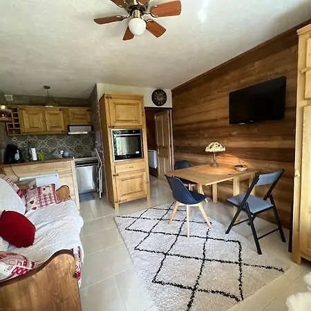 Les Camparoles Apartment *